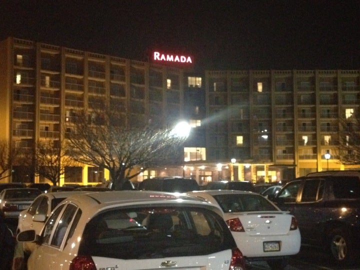 Clarion Hotel Philadelphia International Airport, 76 Industrial Hwy, Essington, PA, Hotels