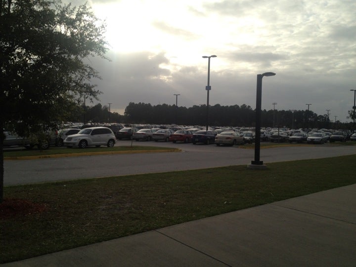 UNF: Parking Services