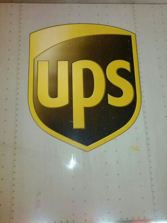 UPS Customer Center, 1941 NW 67th Pl, Gainesville, FL, Package delivery