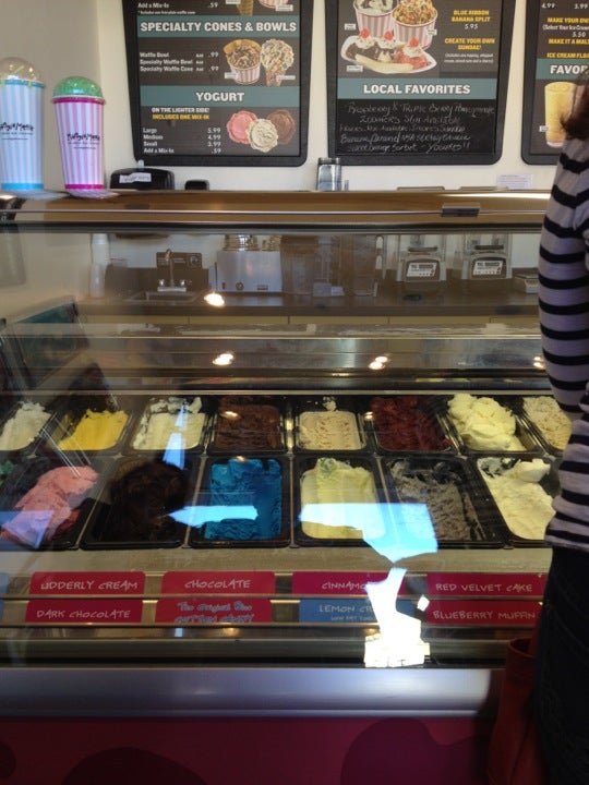 Maggiemoo's Ice Cream And Treatery, 2805 Center Valley Pkwy, Center