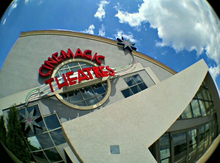 CineMagic Hollywood Luxury Stadium 12, 2171 Superior Dr Nw, Rochester