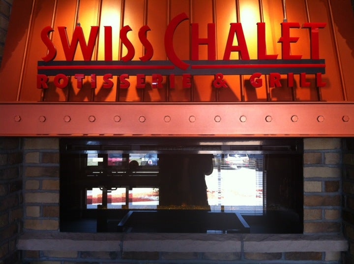 Swiss Chalet Rotisserie & Grill, 1043 Memorial Ave, Thunder Bay, ON ...