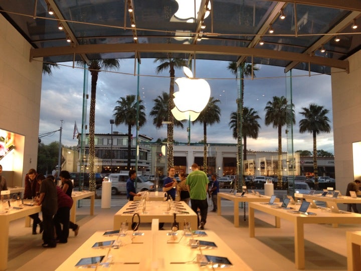 Apple Store in Houston's Highland Village to reopen following