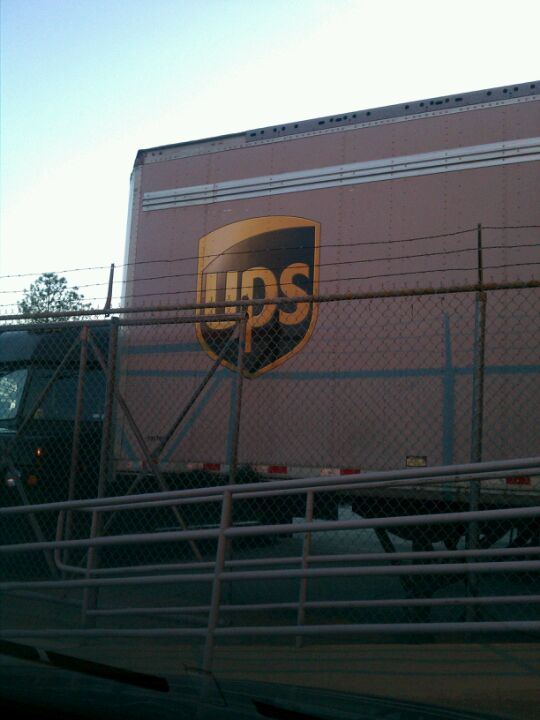 UPS Customer Center, 7110 Mykawa Rd, Houston, TX, Office Buildings