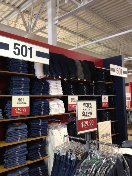 Levi's Outlet Store, 36474 Seaside Outlet Dr, Rehoboth Beach, DE, Clothing  Retail - MapQuest