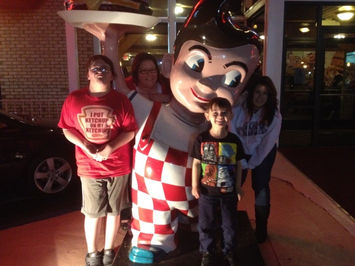 Bob's Big Boy CLOSED, 2860 Lenwood Rd, Barstow, CA MapQuest