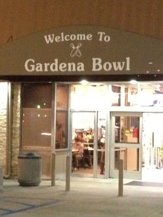 Gardena Bowling Center, 15707 S Vermont Ave, Gardena, CA, Eating places