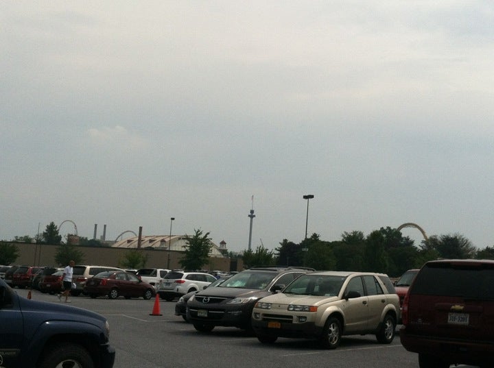 Hersheypark Parking Lot, 100 W Hersheypark Dr, Hershey, PA, Parking