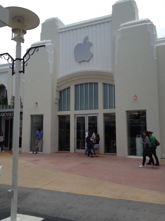 Apple's New Lincoln Road Store Is Three Times Larger - Racked Miami