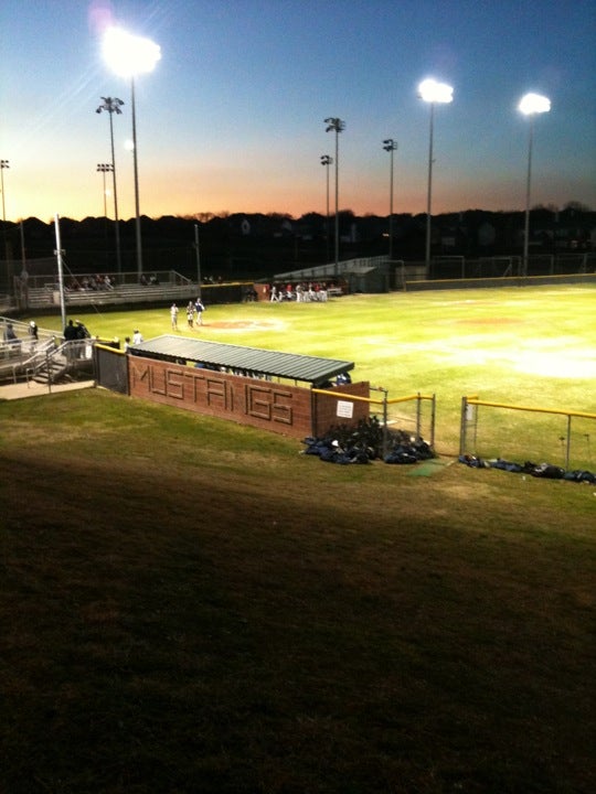 Creekview High School, 3201 Old Denton Rd, Carrollton, TX - MapQuest