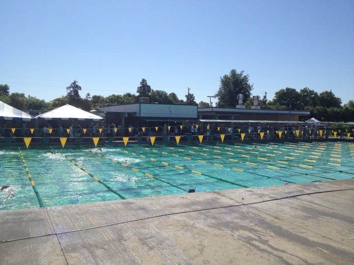 bay club pleasanton swim lessons