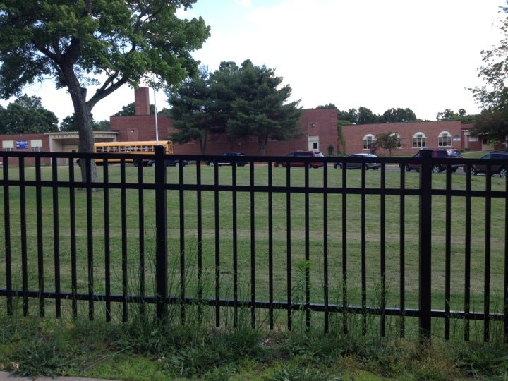 Verplanck Elementary School, 126 Olcott St, Manchester, Town of, CT