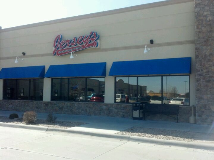 Jersey's Sports Bar & Grill, 5012 3rd Ave, Ste 190, Kearney, NE, Eating
