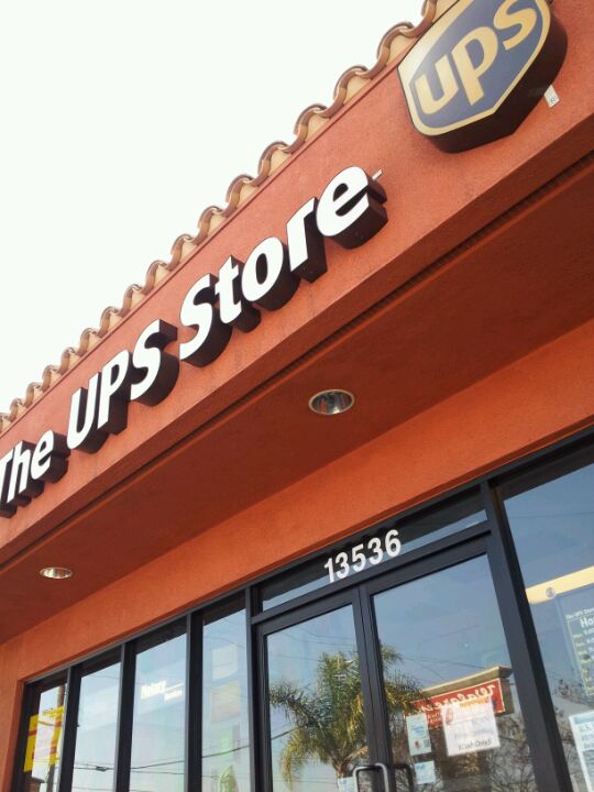 The UPS Store, 13536 Lakewood Blvd, Bellflower, CA, Office Supplies