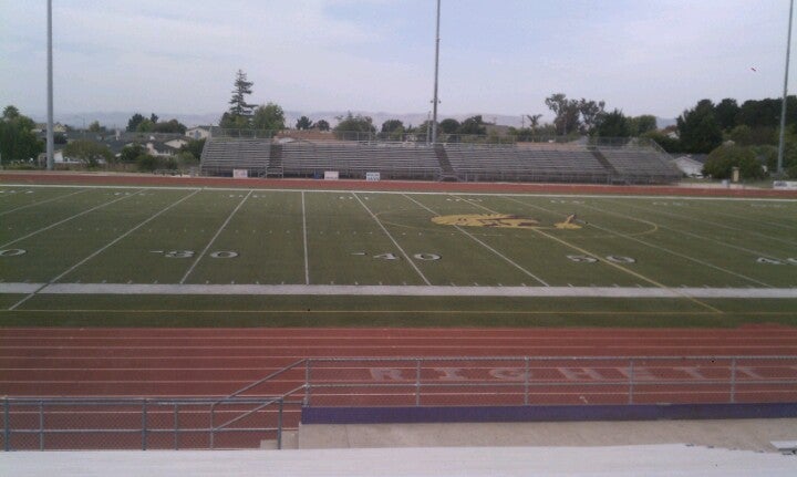 Ernest Righetti High School, 941 E Foster Rd, Santa Maria, California ...