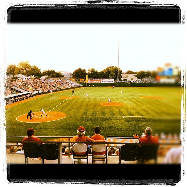 Disch Falk Field, UFCU Disch–Falk Field is the baseball sta…