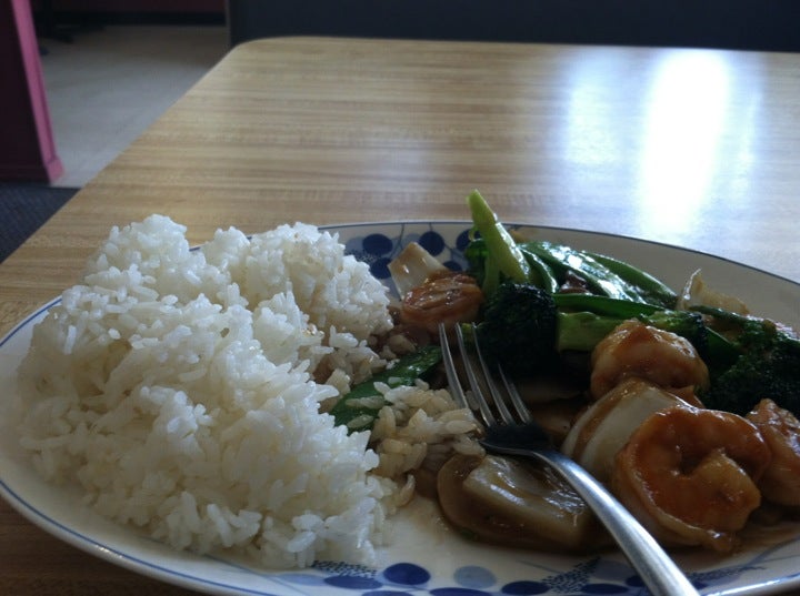 Lucky Chopsticks Chinese Restaurant, 2468 Windy Hill Rd SE, Marietta