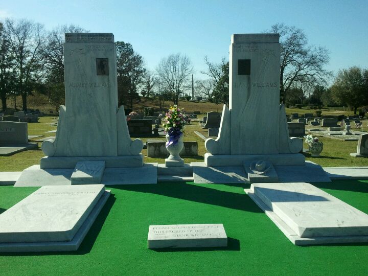 Hank Williams, Sr Gravesite, 1305 Upper Wetumpka Rd, Montgomery, AL ...