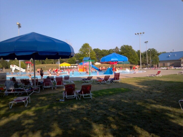 Cherry Hill Aquatic Center 341 Stoney Point Rd Nw Cedar Rapids Ia Sports Recreational Mapquest