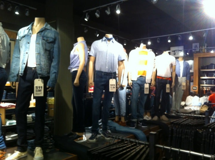 Levi's Store, 1552 N Milwaukee Ave, Chicago, IL, Men's Apparel - MapQuest