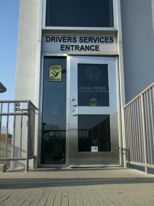 Illinois Secretary of State Driver Services Facility, 5401 N Elston Ave