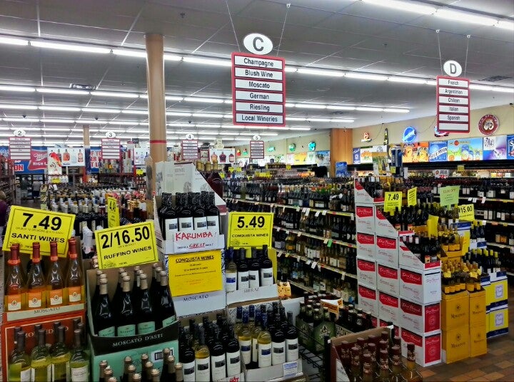 Woodman's Liquor Store, 2400 Duck Creek Pkwy, Green Bay, WI, Liquor