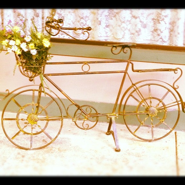 French Bakery & Courtyard Cafe, 430 William Hilton Pkwy, Ste 201c, Hilton Head Island, SC