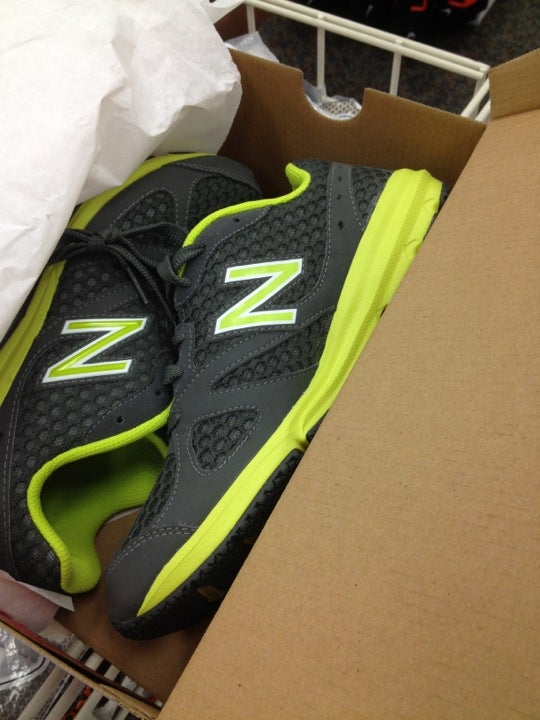 shoe carnival mens new balance