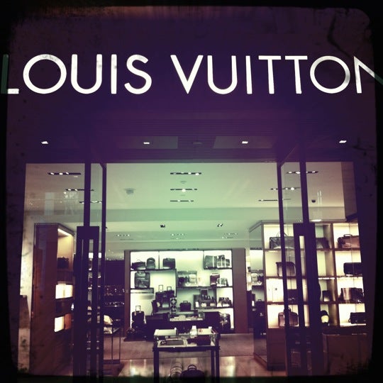 Louis Vuitton Scottsdale, 7014 E Camelback Rd, Scottsdale, AZ, Beauty  Salons-Equipment & Supplies - MapQuest