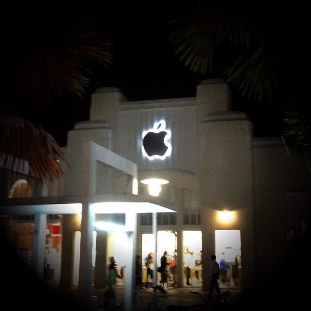 Apple Lincoln Road, 1021 Lincoln Road, Miami Beach, FL, Electronic  Retailing - MapQuest