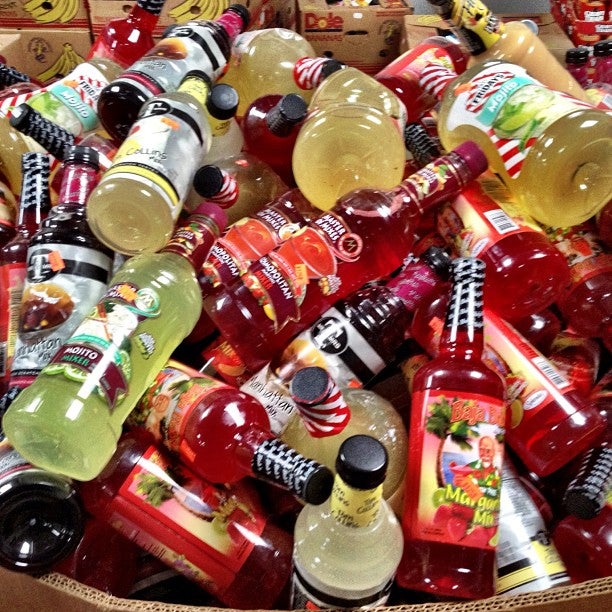 Bb's Grocery Outlet LP, 20 Quigley Rd, Newburg, PA, Grocery Stores