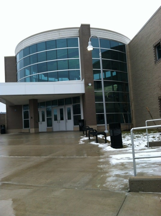Mona Shores High School, 1121 Seminole Rd, Norton Shores, MI, Public