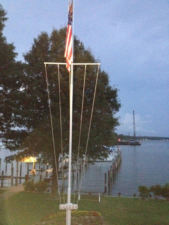 Solomons Island Yacht Club, 14604 HG Trueman Rd, Solomons, MD - MapQuest