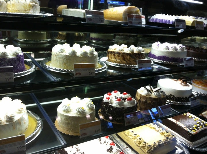 Red Ribbon Bakeshop - Cakes & Pastries - 4053 Park Blvd