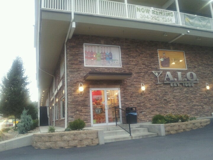 Ashebrooke Liquor Outlet, 300 Beechurst Ave, WV, Liquor