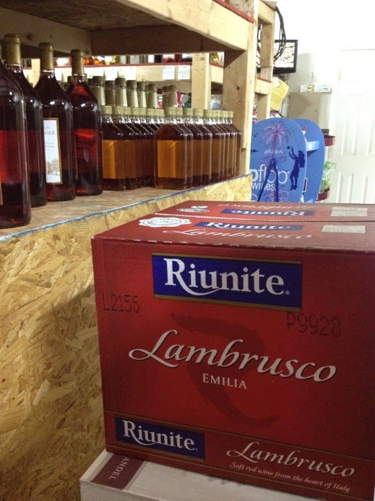 Cedar Chest Liquors, 1615 Wayne Rd, Savannah, TN, Beer & Ale Retail