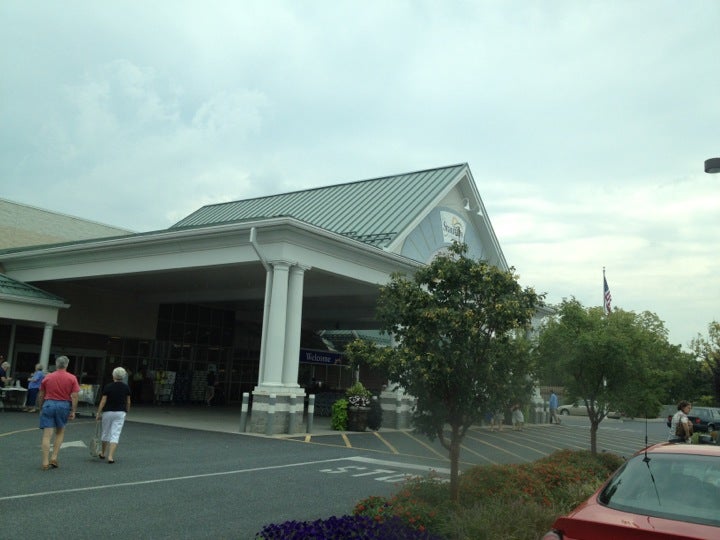 Stauffers of Kissel Hill Fresh Foods, 301 Rohrerstown Rd, Building 2