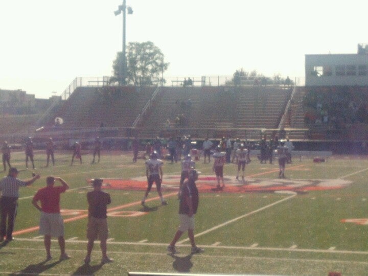 Fenton High School Football Field, Fenton, MI MapQuest