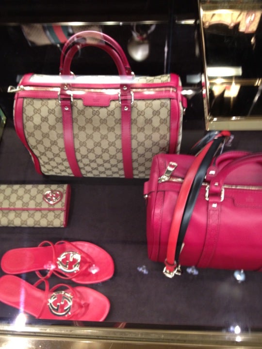 Louis Vuitton Houston Galleria, 5015 Westheimer Road, The Galleria, Level  1, suite 2490a, Houston, TX, Leather Goods - MapQuest