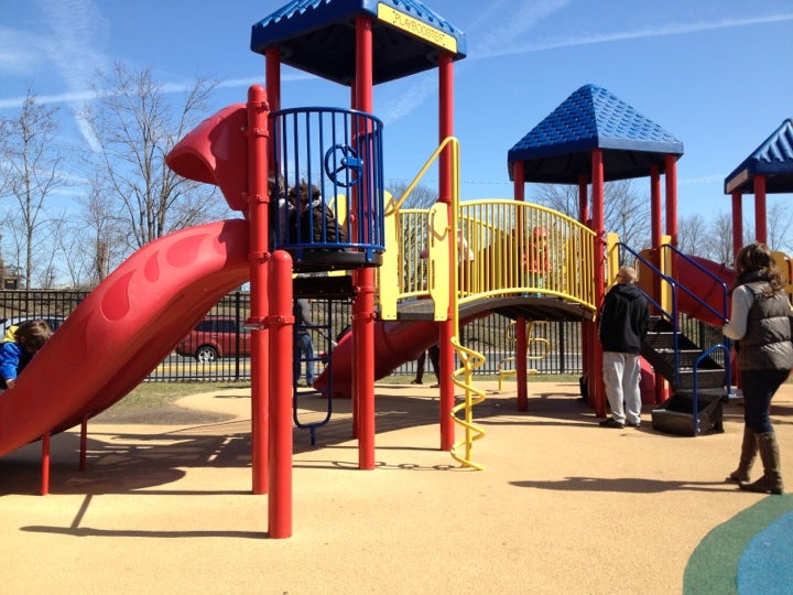 Lyndhurst Town Hall Park, Delafield Ave, Lyndhurst Twp, NJ MapQuest