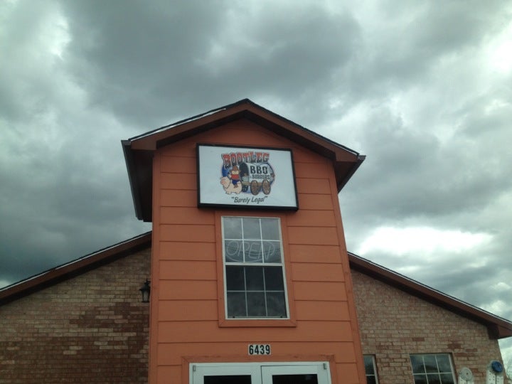 Bootleg BBQ & Burgers, 6439 State Highway 276 W, Royse City, TX
