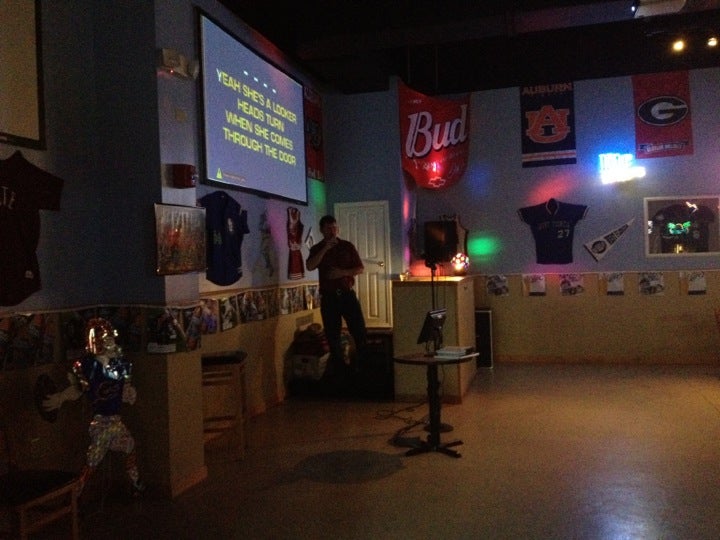 DeLuna Lanes Bowling Center, 590 E Nine Mile Rd, Pensacola, FL, Eating