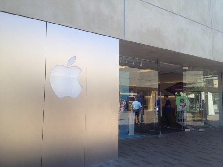 UTC - Apple Store - Apple